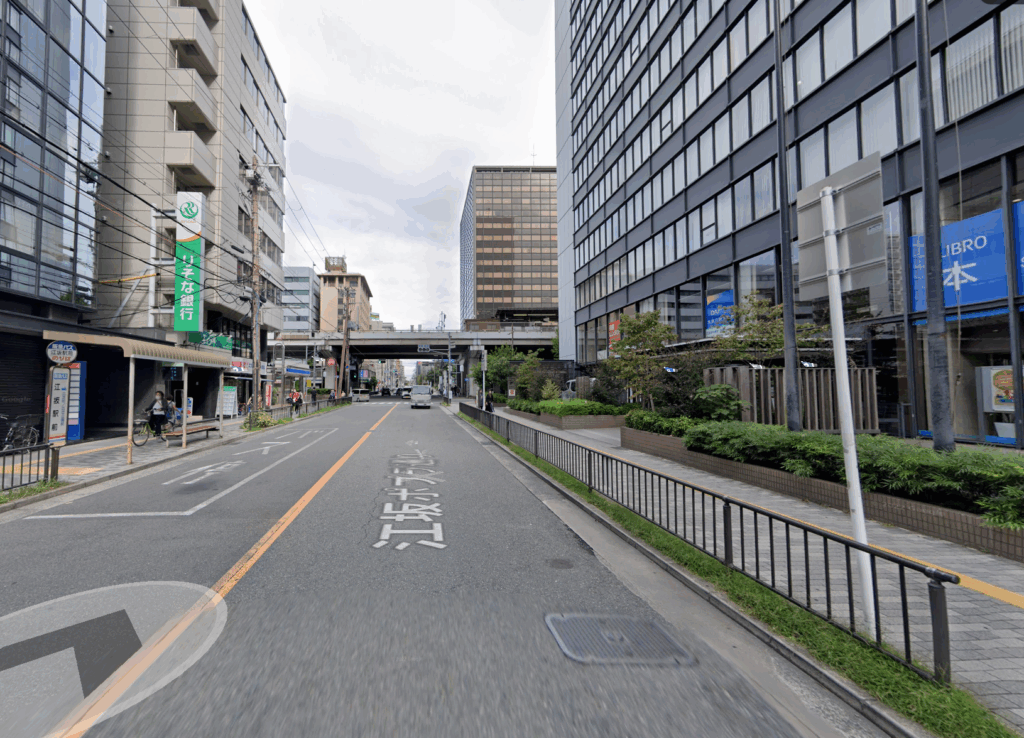 江坂ビル外